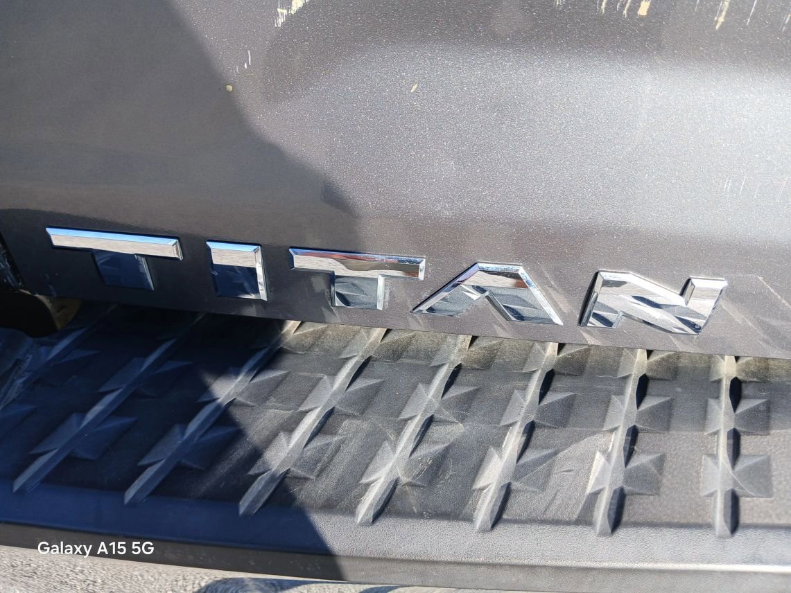 Used 2018 Nissan Titan SV RWD image 16