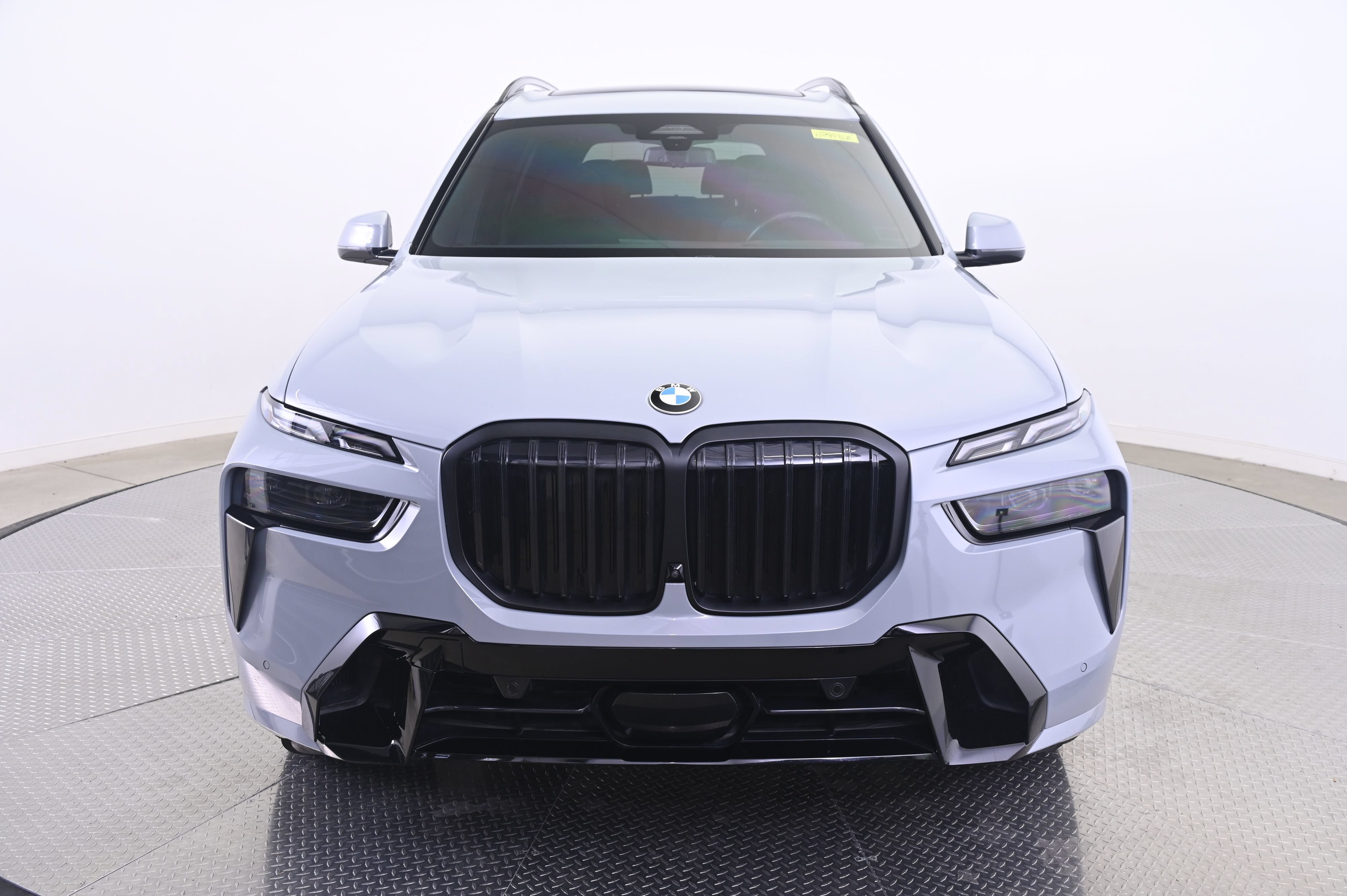Used 2025 BMW X7 xDrive40i w/ M Sport Package AWD/4WD image 10