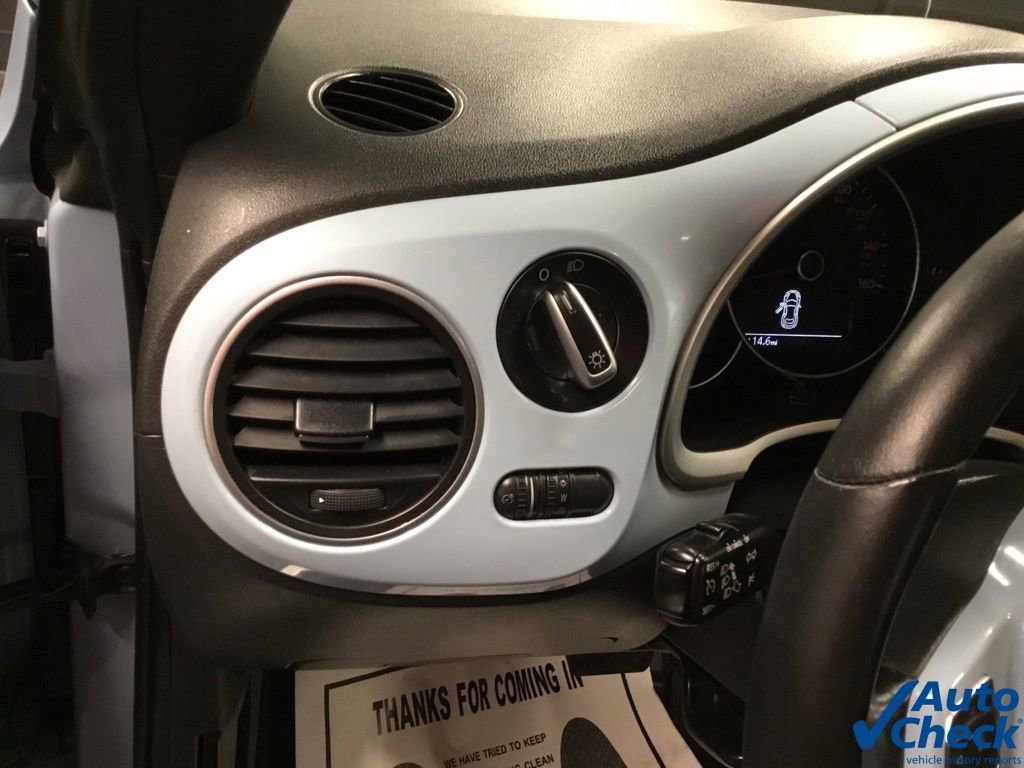 Used 2012 Volkswagen Beetle 2.5 FWD image 18