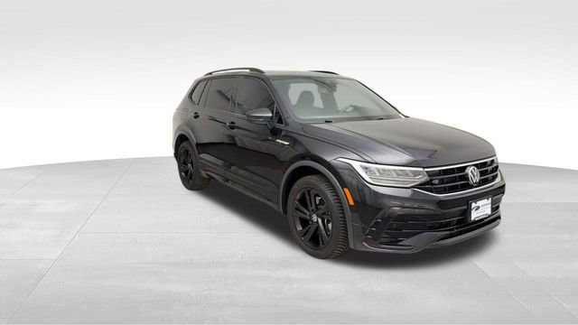 Used 2023 Volkswagen Tiguan SE R-Line image 9