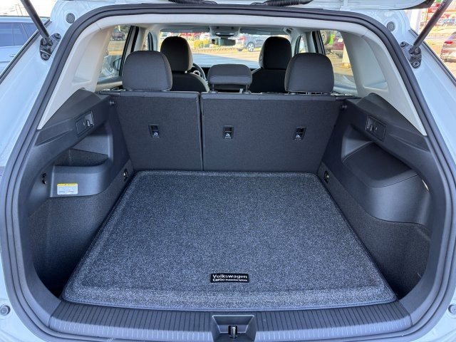 Certified 2025 Volkswagen Tiguan S image 15