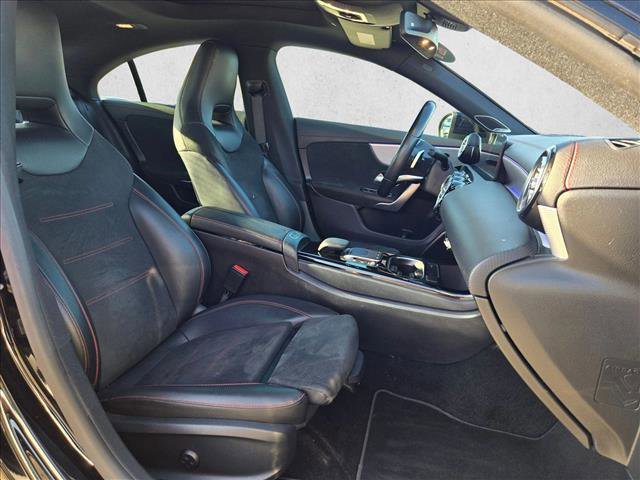 Used 2021 Mercedes-Benz CLA 250 image 21