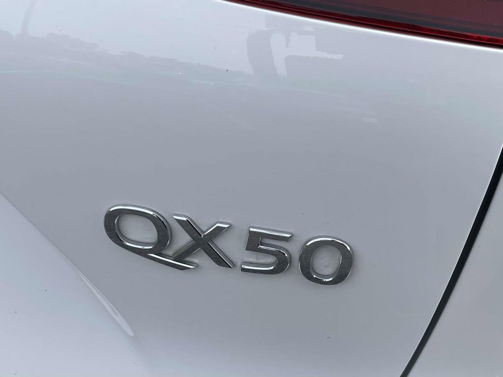 Used 2025 INFINITI QX50 Pure image 8