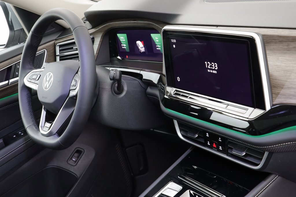 New 2026 Volkswagen Atlas SEL Premium R-Line image 23