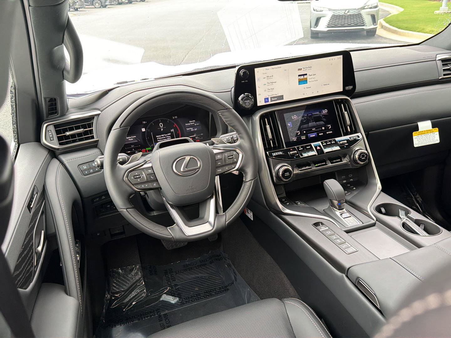 New 2026 Lexus LX 700h Luxury AWD/4WD image 19