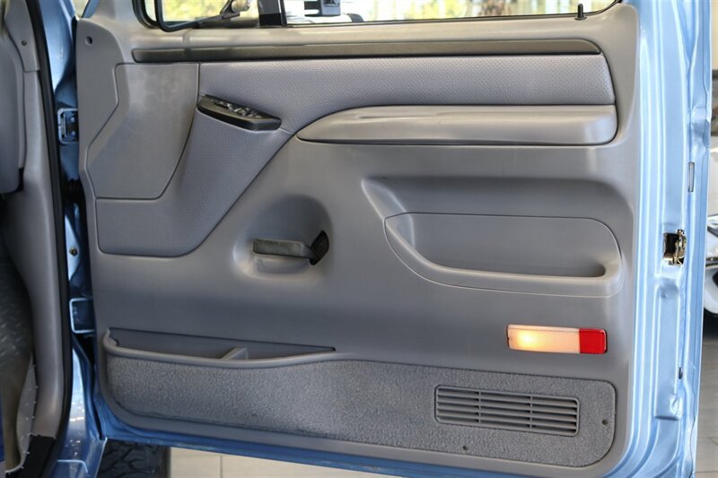 Used 1997 Ford F250 4x4 Regular Cab Heavy Duty image 63