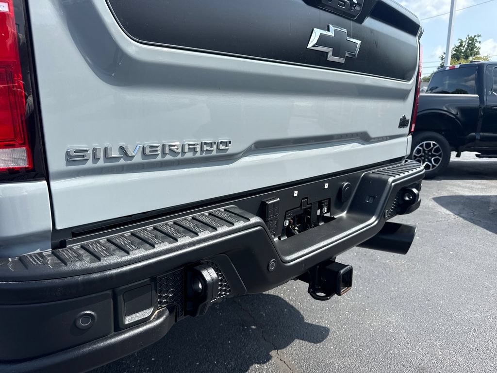 Used 2025 Chevrolet Silverado 2500 ZR2 w/ ZR2 Bison Edition AWD/4WD image 13