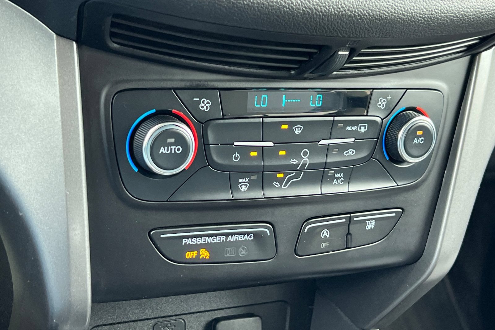 Used 2017 Ford Escape SE FWD image 20