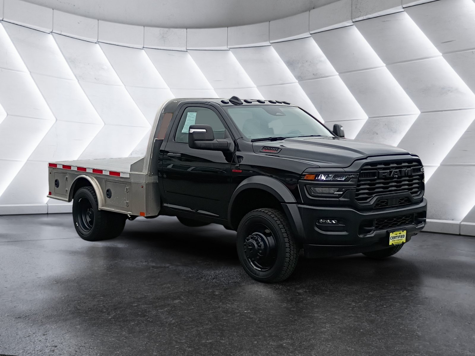 Used 2026 RAM 5500 Tradesman AWD/4WD image 8