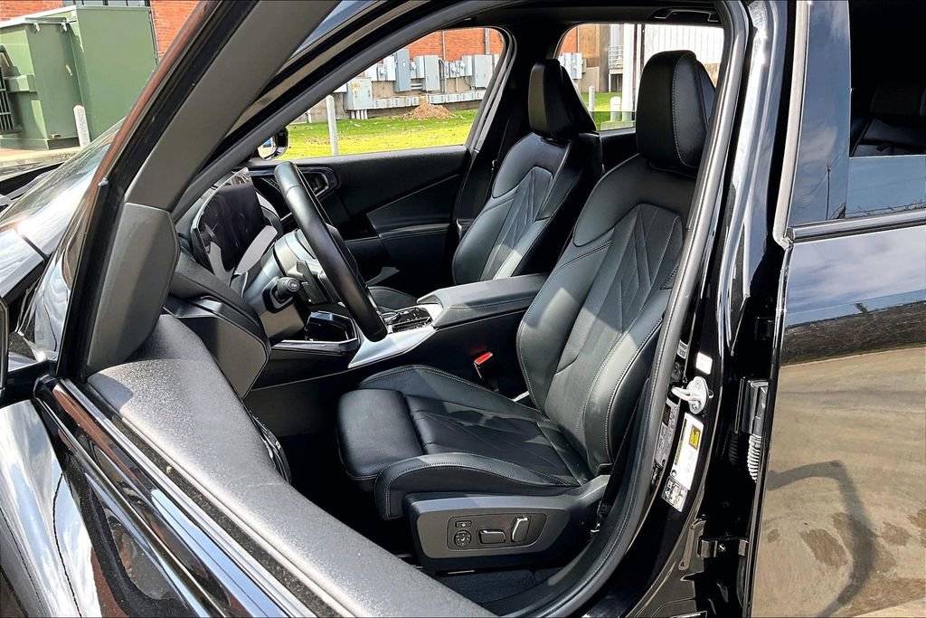 Used 2025 BMW X3 xDrive30i w/ M Sport Package image 32