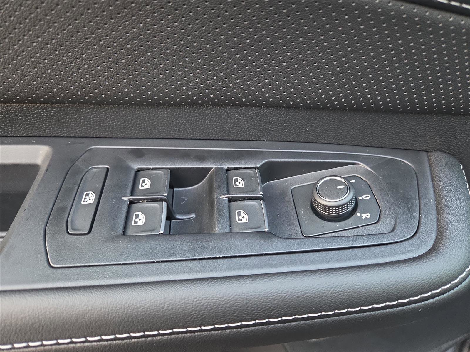 New 2026 Volkswagen Atlas SE image 13