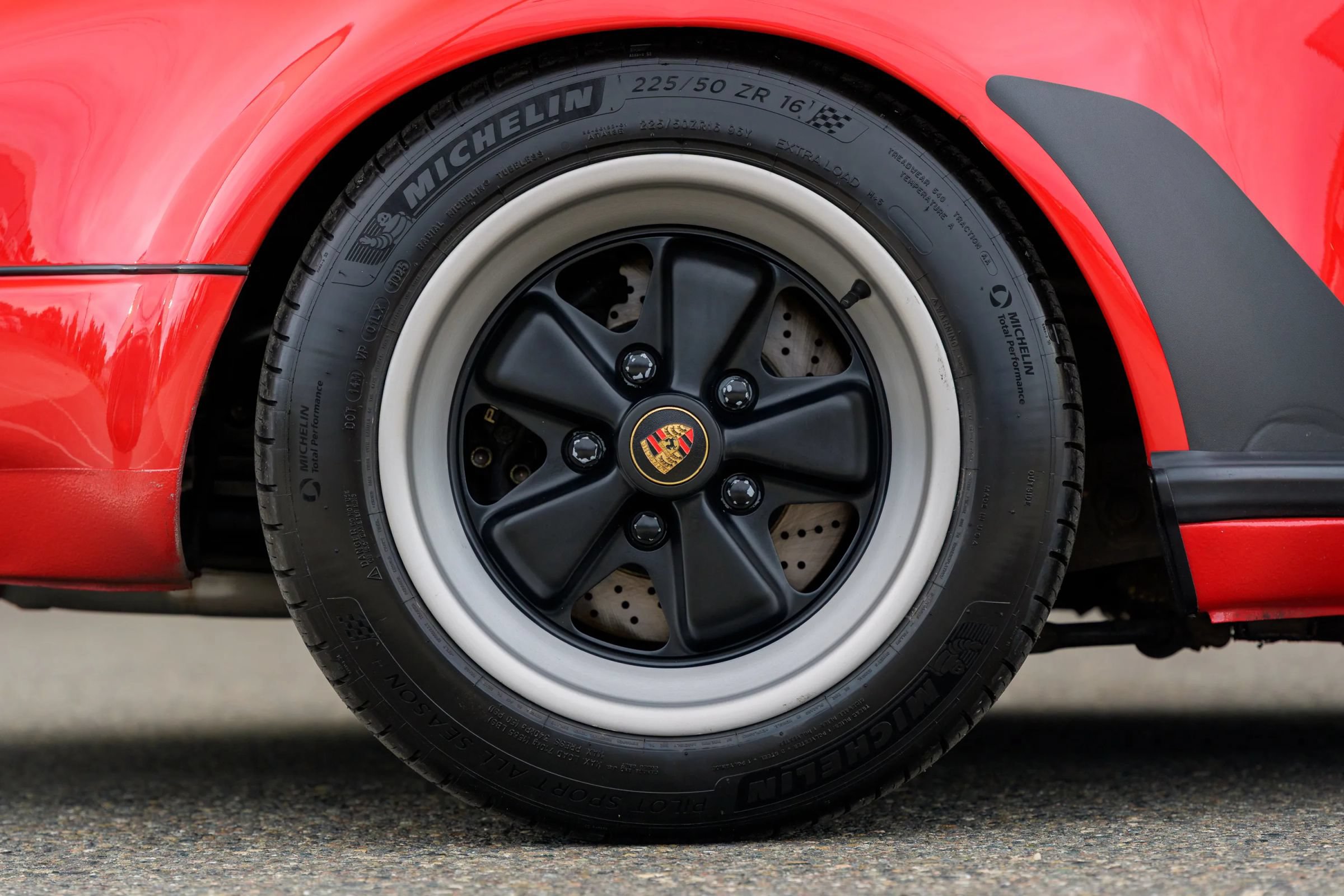 Used 1989 Porsche 911 Carrera RWD image 94