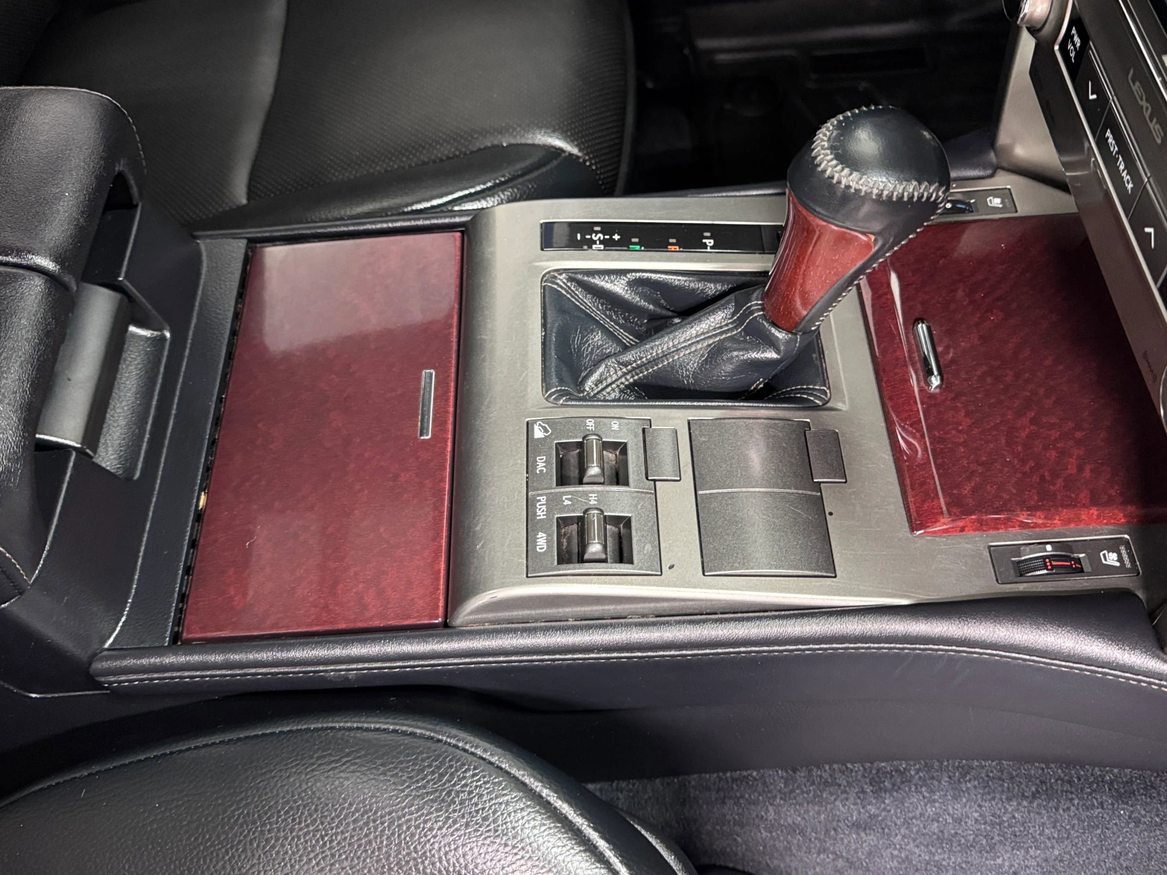 Used 2014 Lexus GX 460 Premium w/ Premium Package image 11