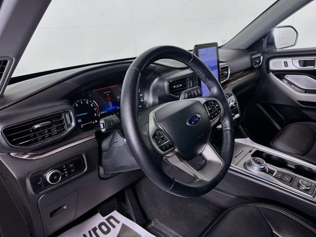 Used 2023 Ford Explorer Limited w/ Limited Technology Package image 9