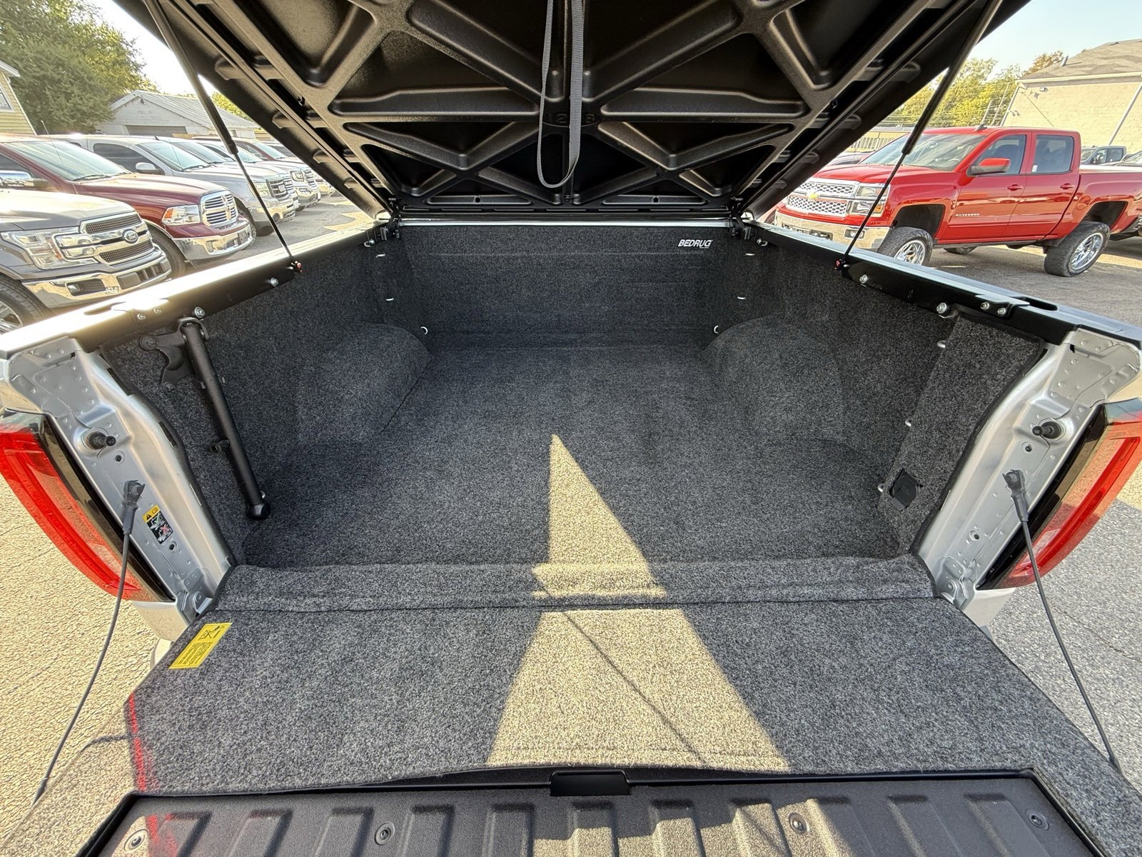 Used 2020 GMC Sierra 1500 SLT w/ SLT Premium Package image 31