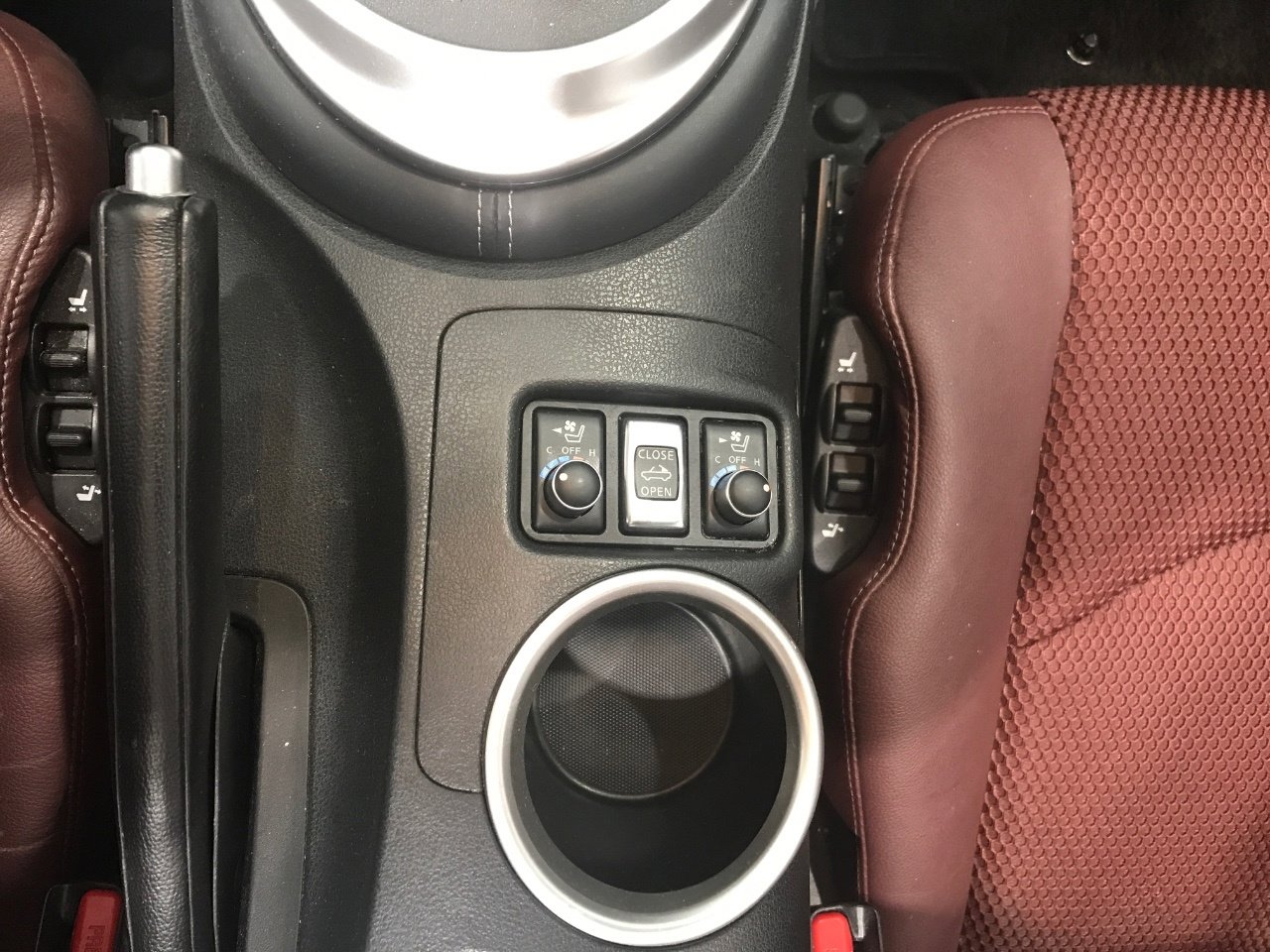 Used 2014 Nissan 370Z Touring w/ Sport Package image 29