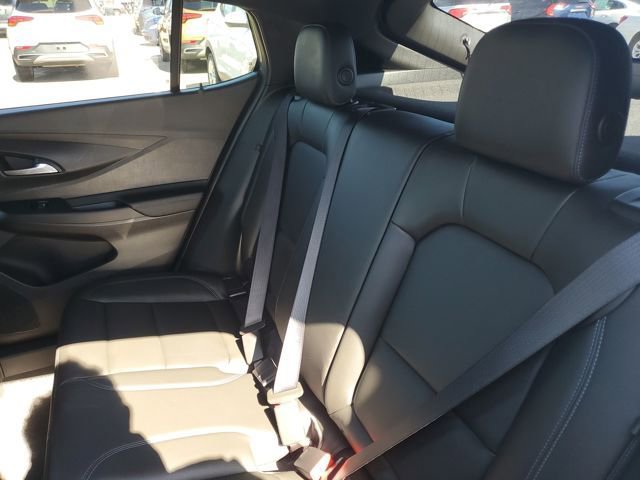 Used 2025 Buick Envista Sport Touring w/ Experience Buick Package image 33