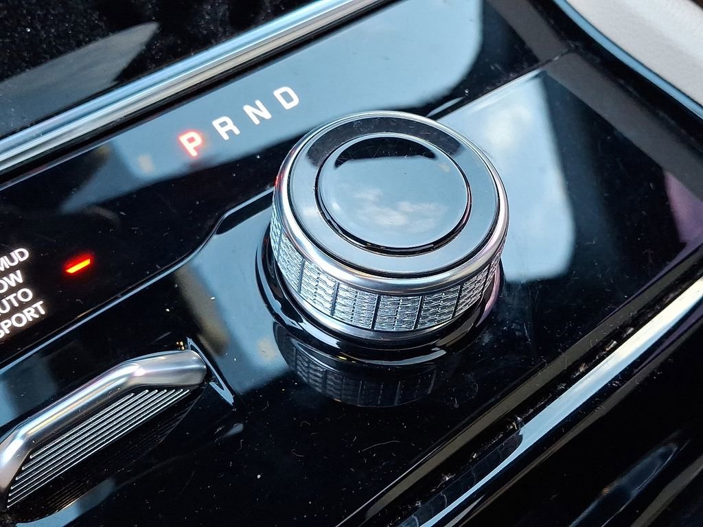 Used 2023 Jeep Grand Cherokee L Limited w/ Luxury Tech Group II image 15