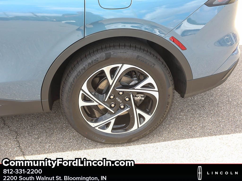 New 2025 Lincoln Nautilus Premier w/ Jet Appearance Package image 4