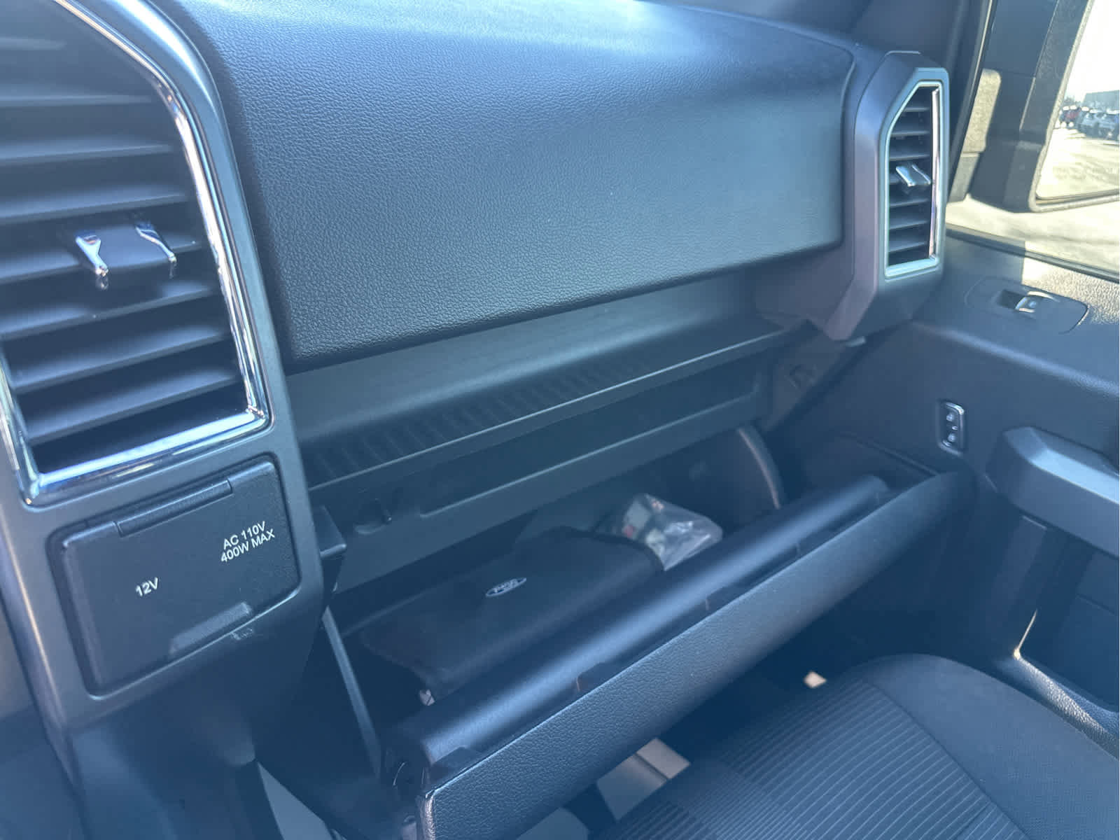 Used 2016 Ford F150 XLT w/ Equipment Group 302A Luxury image 32