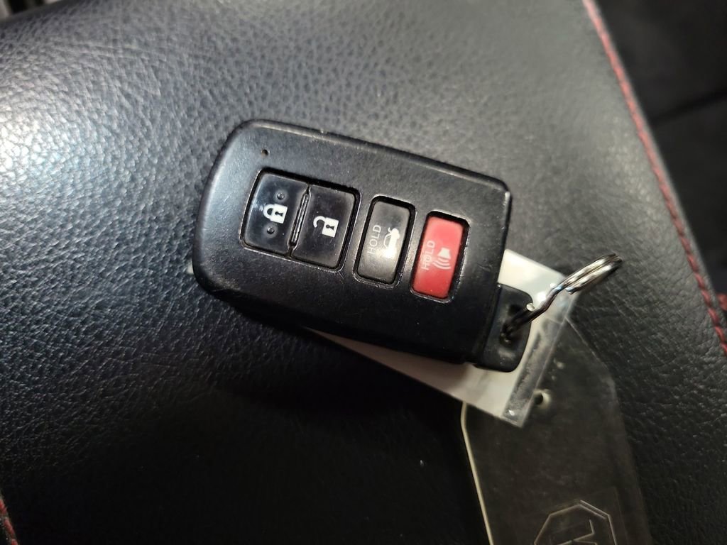 Used 2015 Toyota Camry XSE w/ Moonroof Package image 16