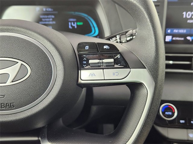 Certified 2025 Hyundai Elantra Blue image 18