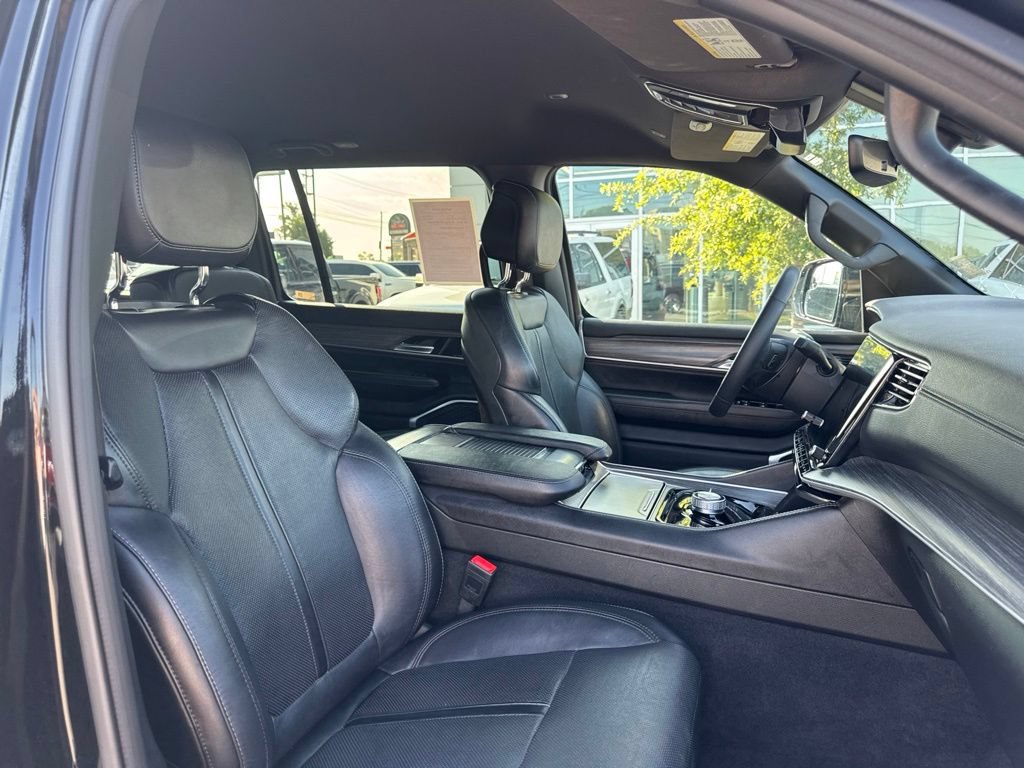 Used 2024 Jeep Wagoneer Series II AWD/4WD image 14