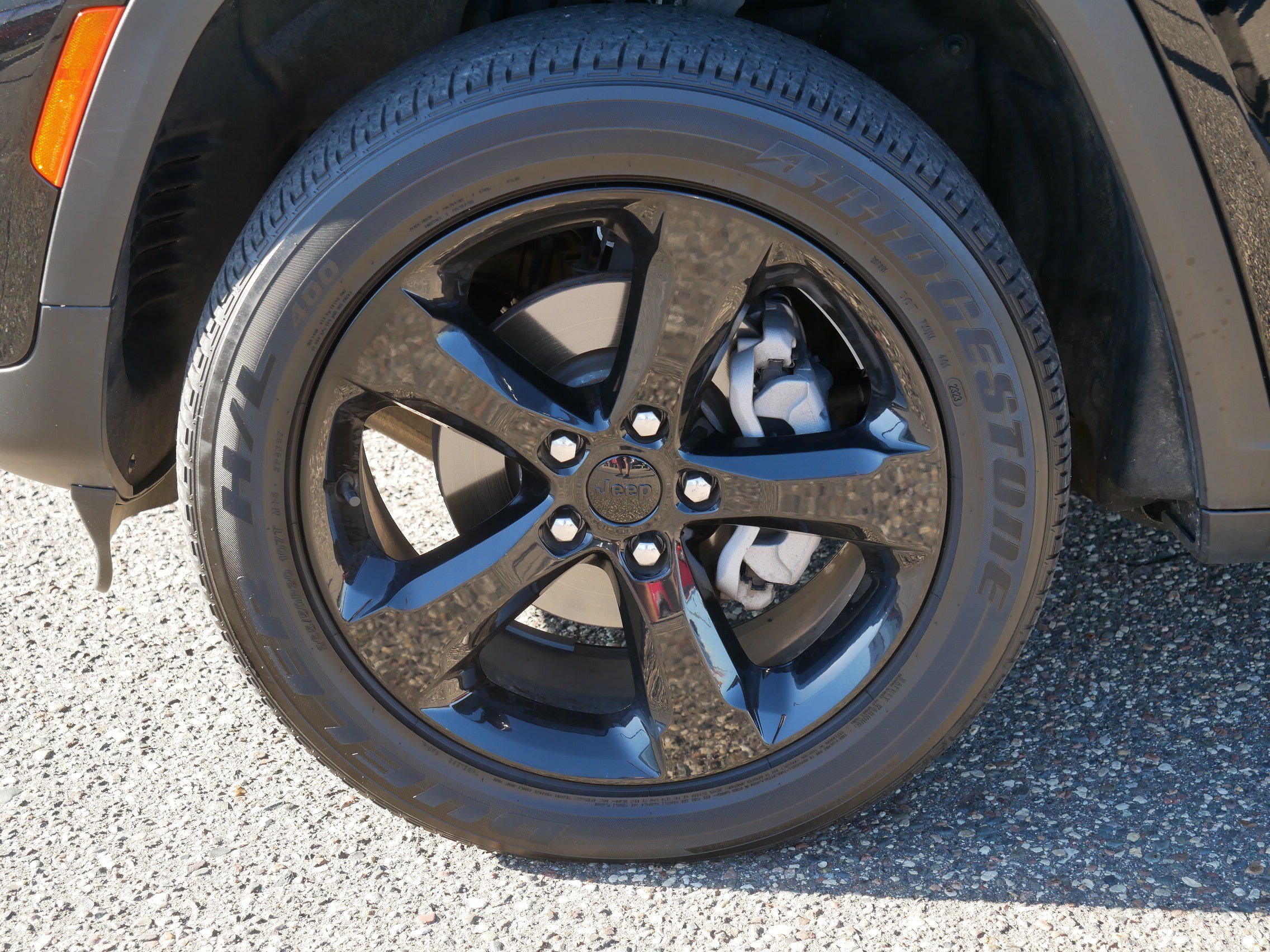Used 2023 Jeep Grand Cherokee Altitude AWD/4WD image 15