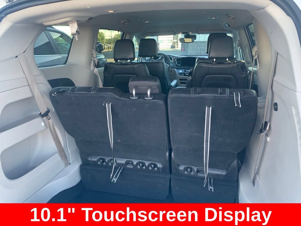 Used 2024 Chrysler Pacifica Touring-L FWD image 15