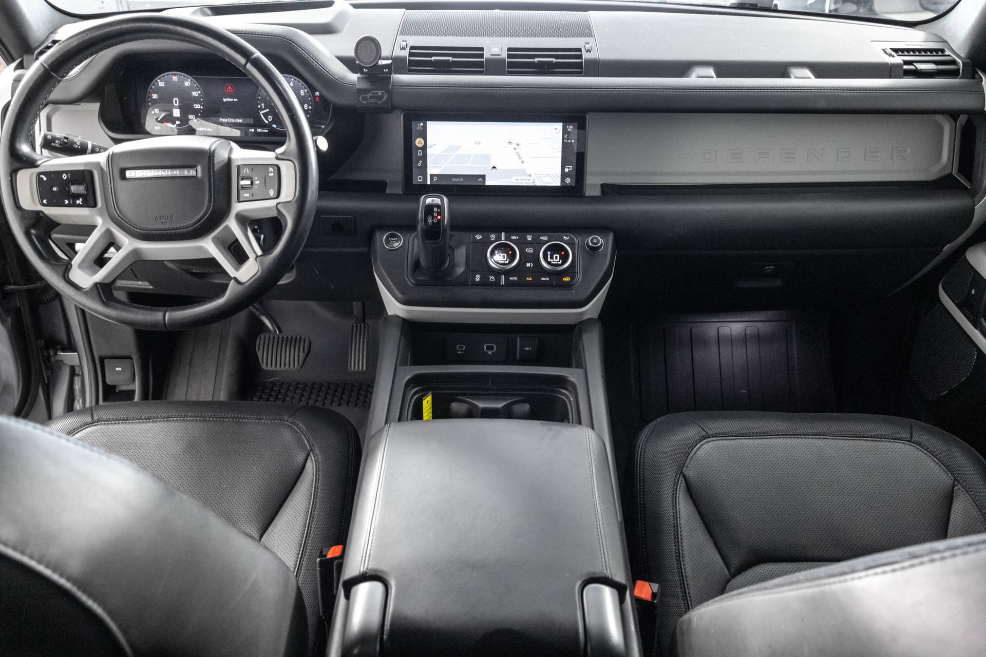 Used 2023 Land Rover Defender 90 X-Dynamic SE AWD/4WD image 23