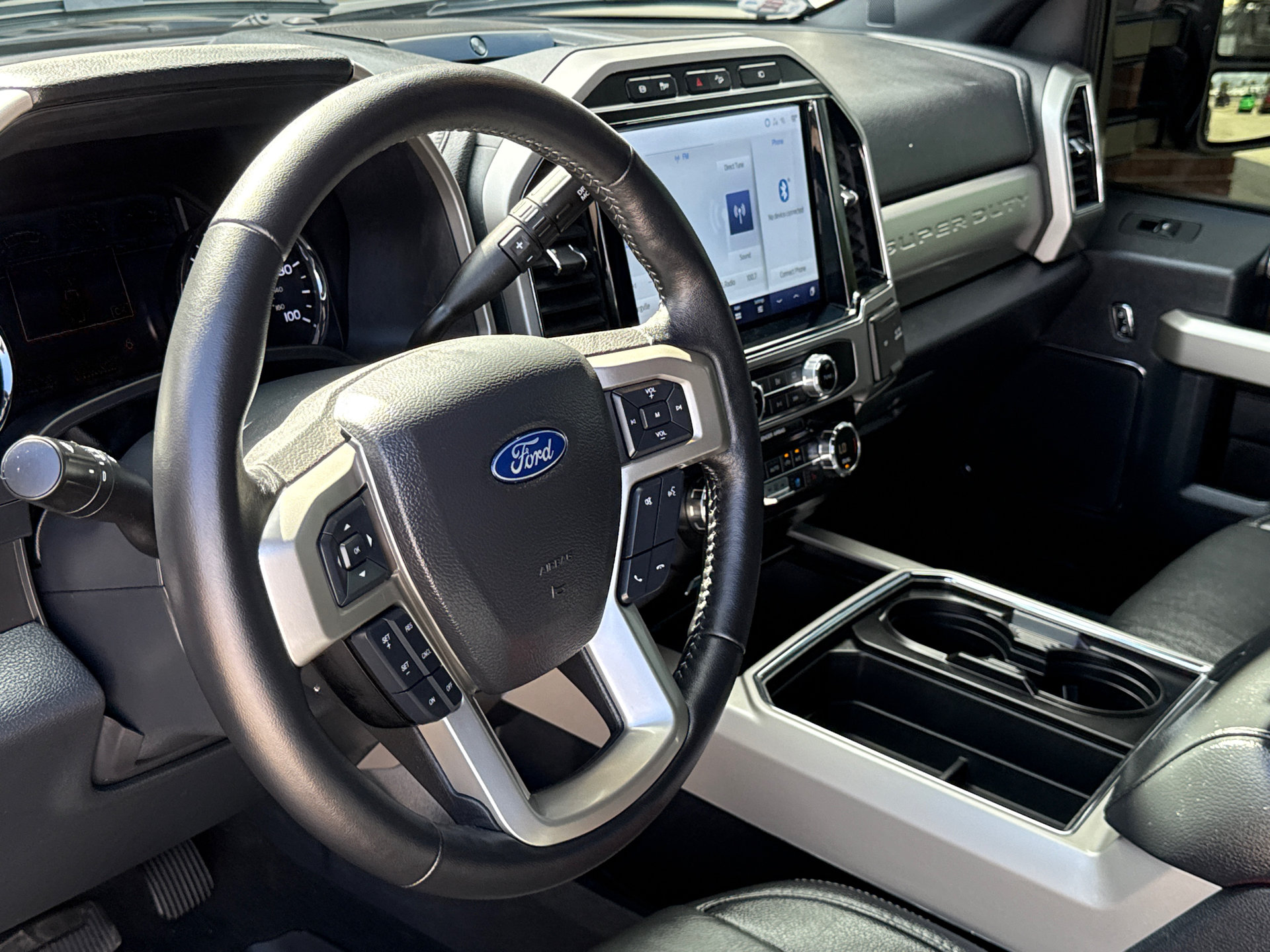 Used 2022 Ford F350 Lariat w/ Lariat Ultimate Package AWD/4WD image 18