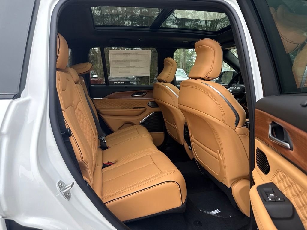 New 2026 Jeep Grand Cherokee Summit AWD/4WD image 30
