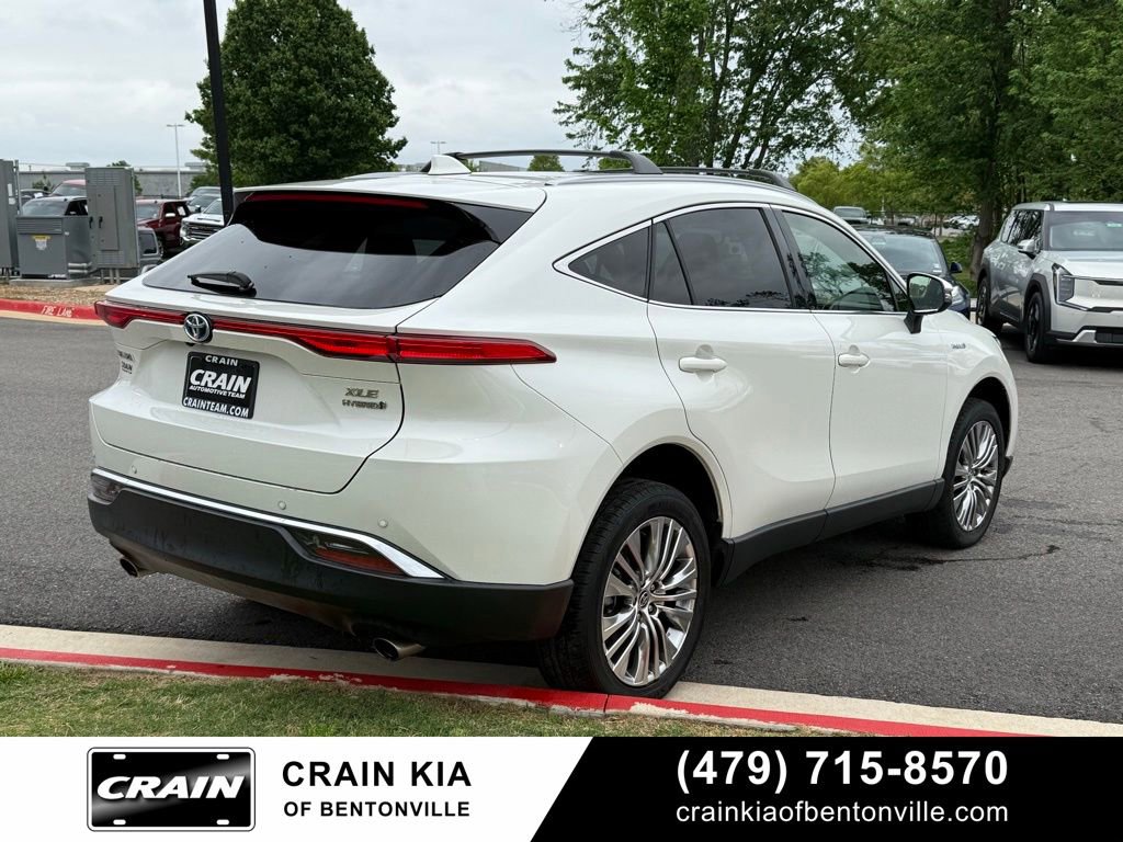 Used 2021 Toyota Venza XLE w/ Softex Package AWD/4WD image 8