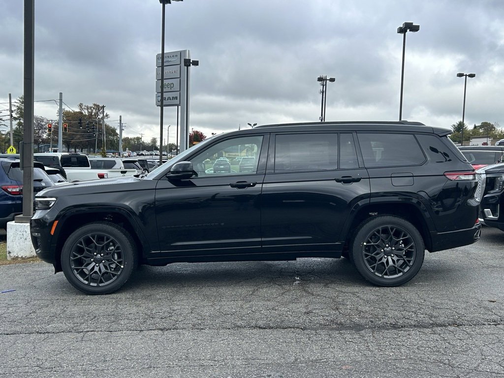 New 2025 Jeep Grand Cherokee L Summit w/ Obsidian Package image 11