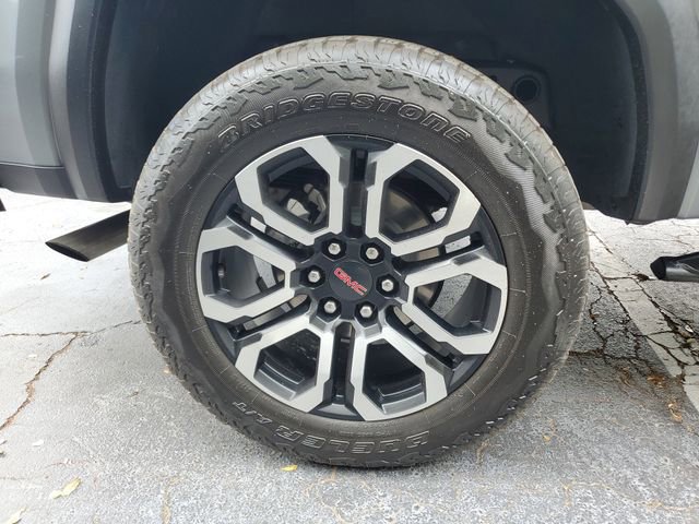Used 2025 GMC Canyon AT4 w/ Nightfall Edition AWD/4WD image 5