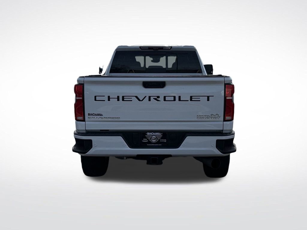 Used 2024 Chevrolet Silverado 3500 High Country w/ Technology Package image 6