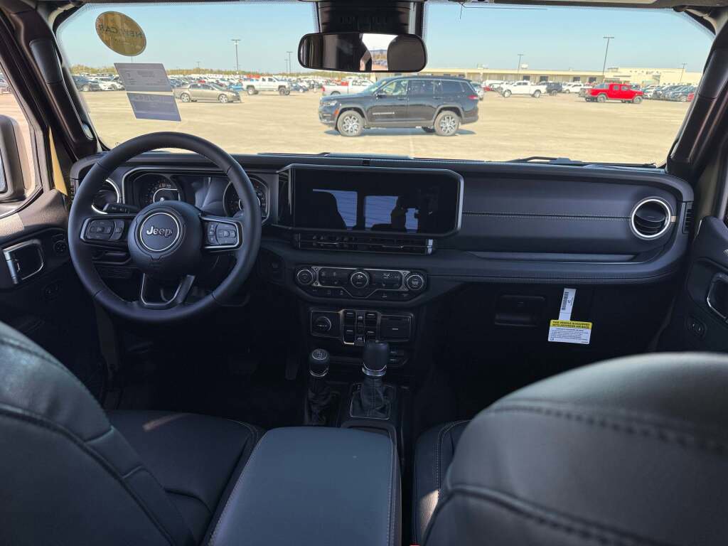 New 2025 Jeep Gladiator Sport image 19