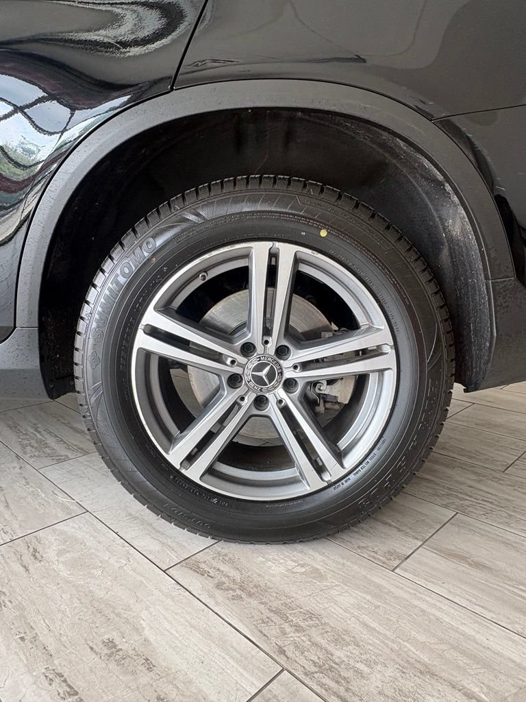 Used 2021 Mercedes-Benz GLC 300 4MATIC image 9
