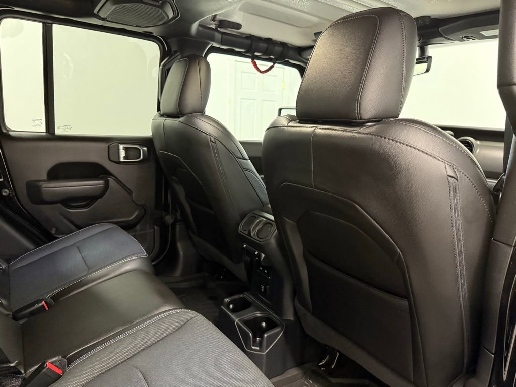 Used 2023 Jeep Gladiator Sport S image 19