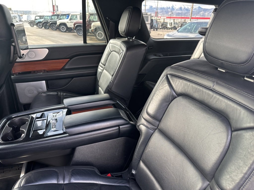 Used 2018 Lincoln Navigator L Reserve w/ Technology Package image 13