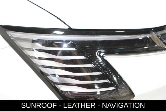 New 2027 Chrysler Pacifica Limited AWD/4WD image 7