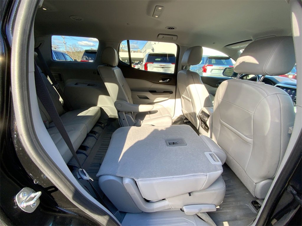 Certified 2023 GMC Acadia SLT w/ Technology Package image 30