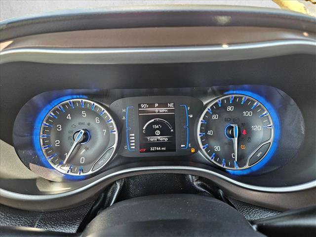 Used 2020 Chrysler Voyager LX w/ Cold Weather Group FWD image 11