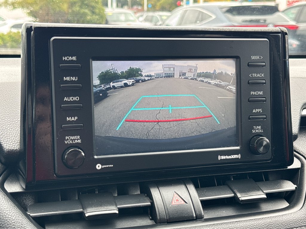 Used 2021 Toyota RAV4 LE AWD/4WD image 24