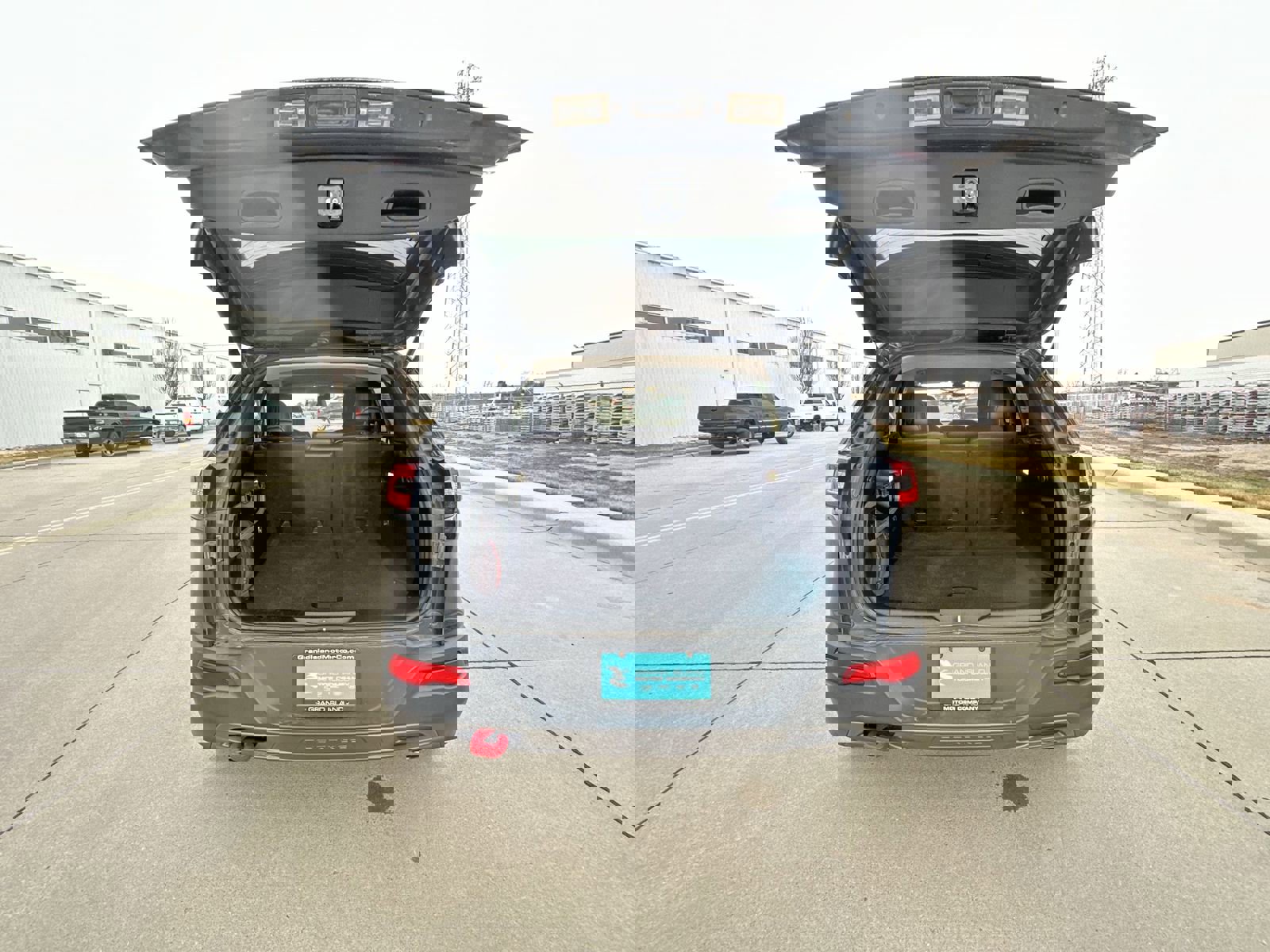 Used 2015 Jeep Cherokee Trailhawk w/ Comfort/Convenience Group AWD/4WD image 26