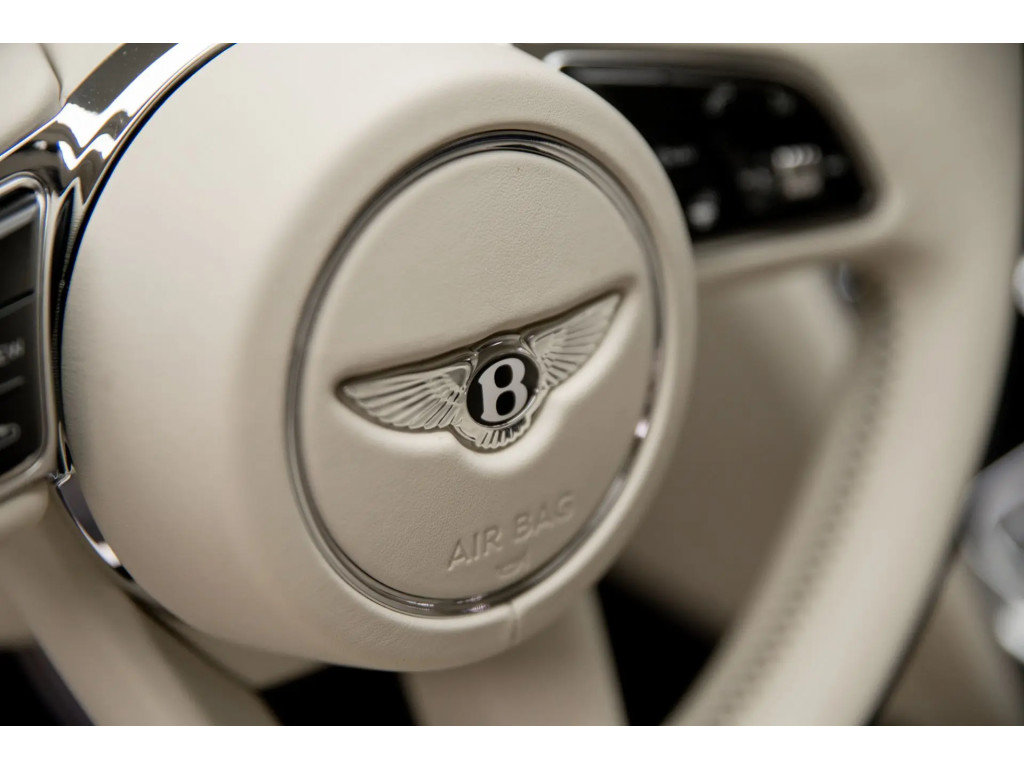 Certified 2023 Bentley Flying Spur V8 AWD/4WD image 24