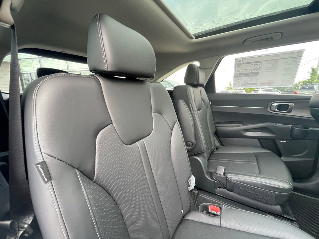 New 2026 Kia Sorento X-Line EX image 32