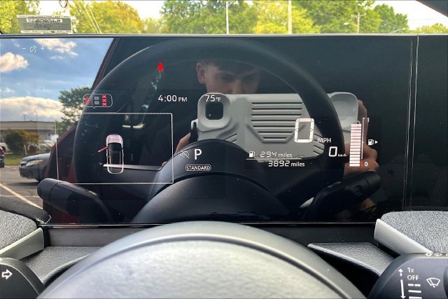 Used 2026 Nissan Kicks SV FWD image 12