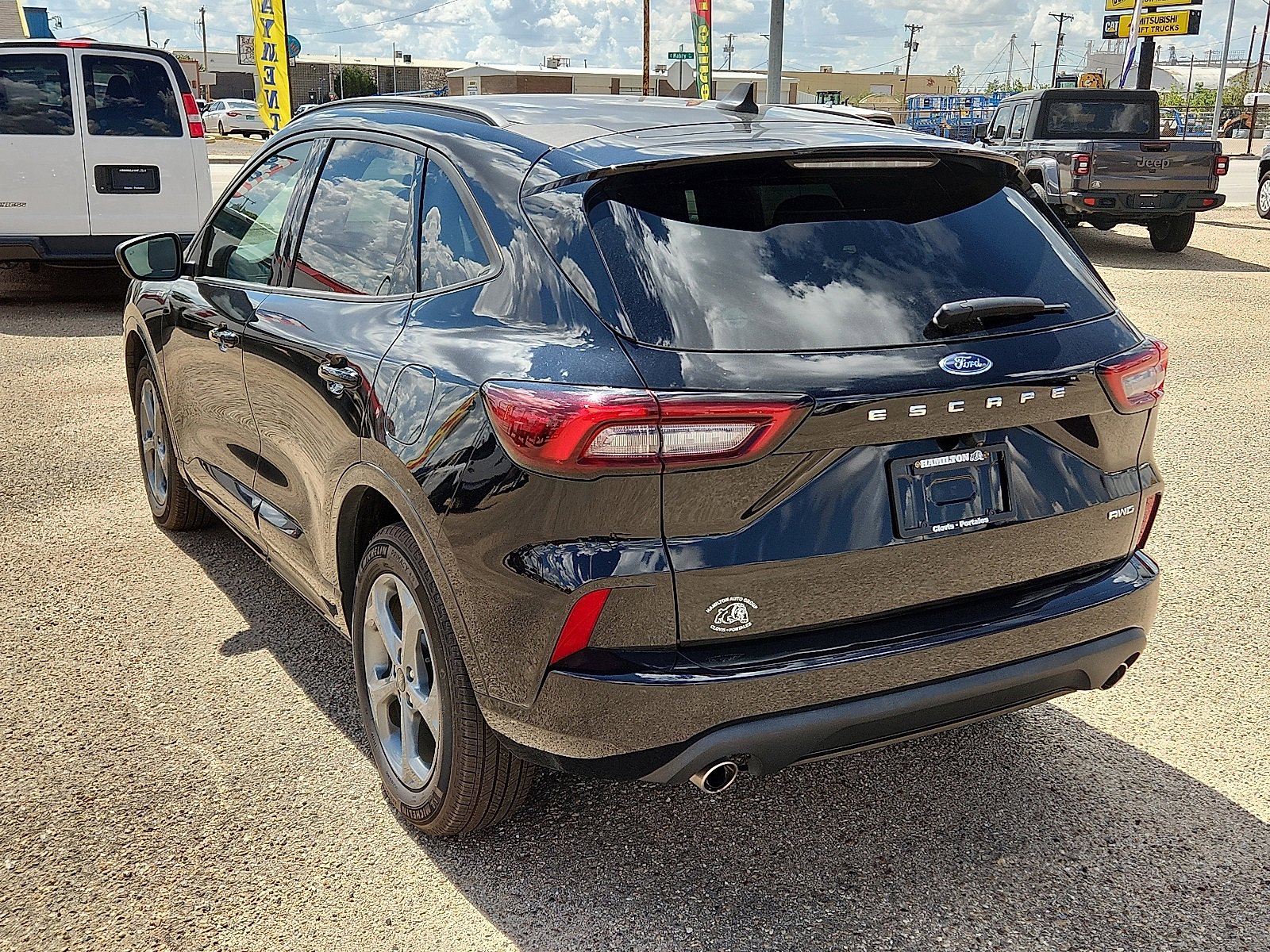 Used 2023 Ford Escape ST-Line image 3