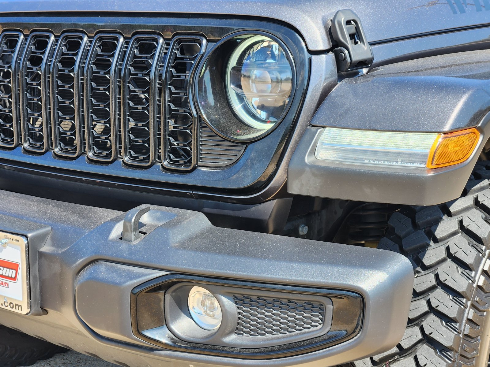 Used 2025 Jeep Gladiator Sport AWD/4WD image 10